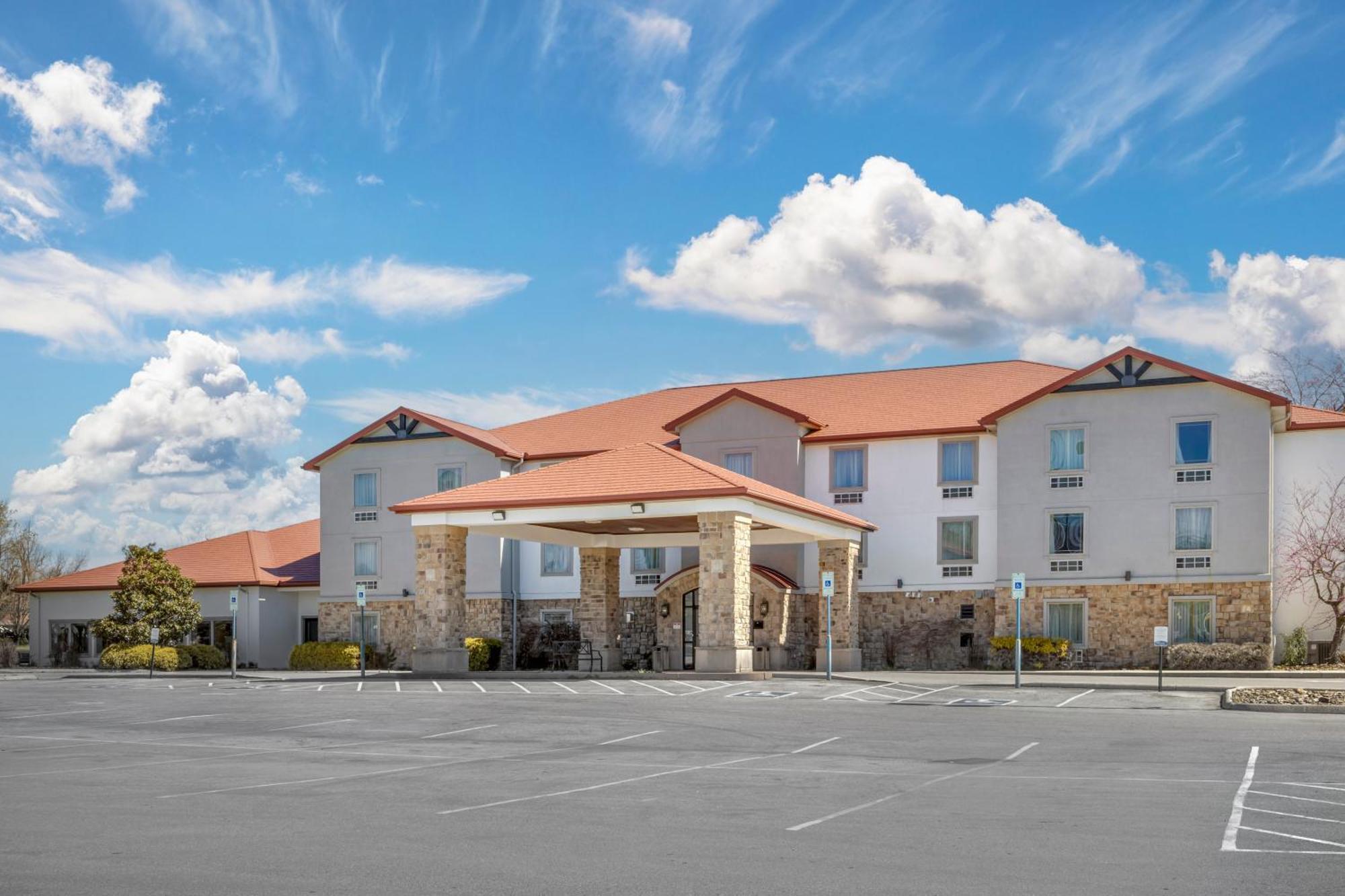 Quality Inn & Suites Monterey, Tn - Crossville, Tn Esterno foto